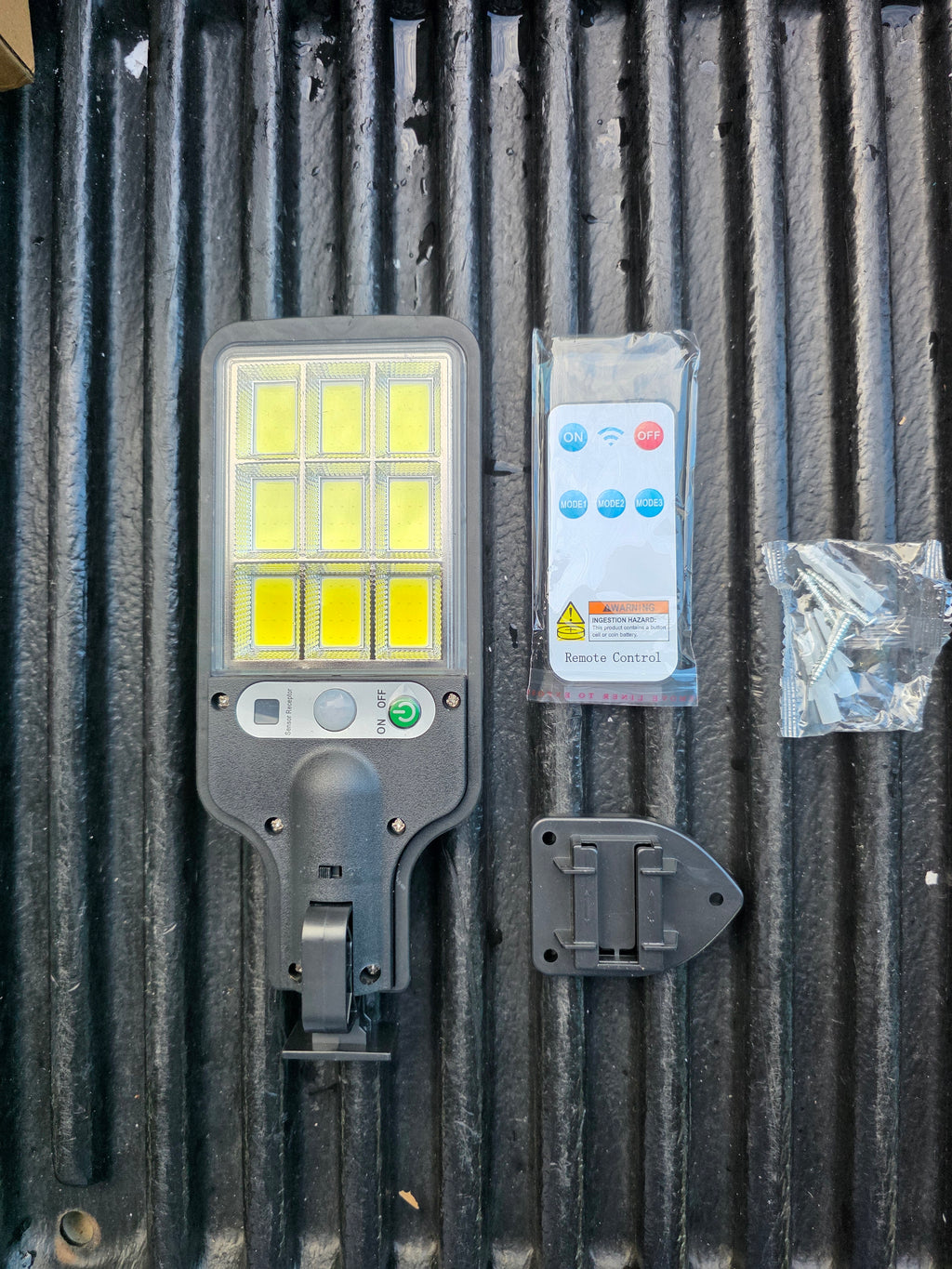 Solar outside street light w/Remote