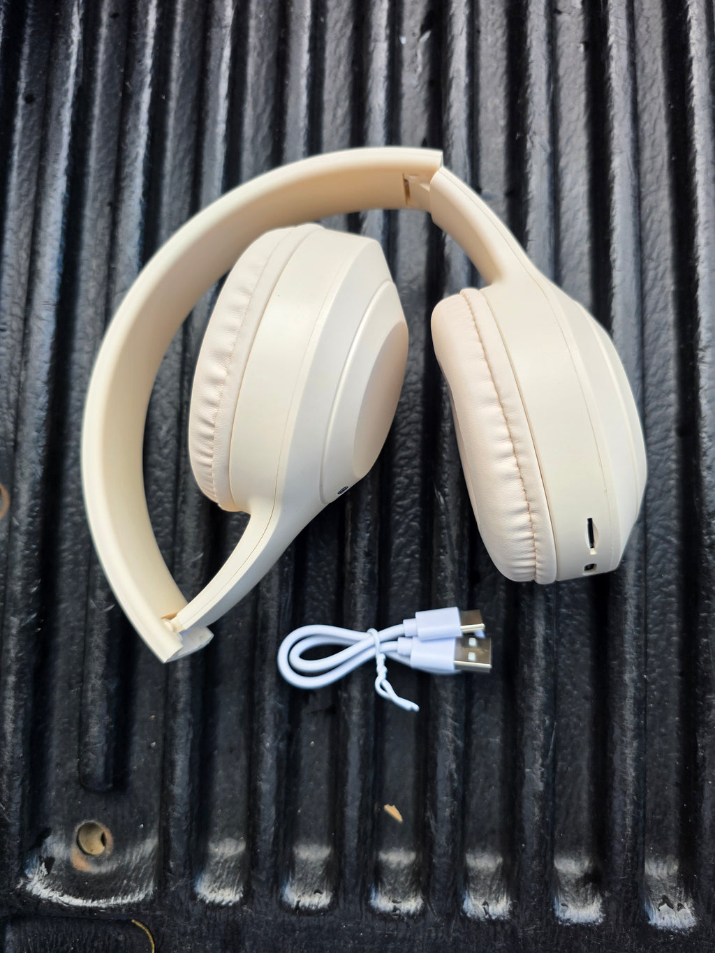 Foldable headphones